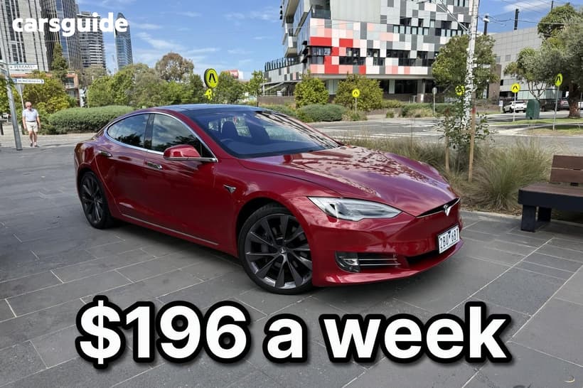 Red 2018 Tesla Model S Hatchback 75D