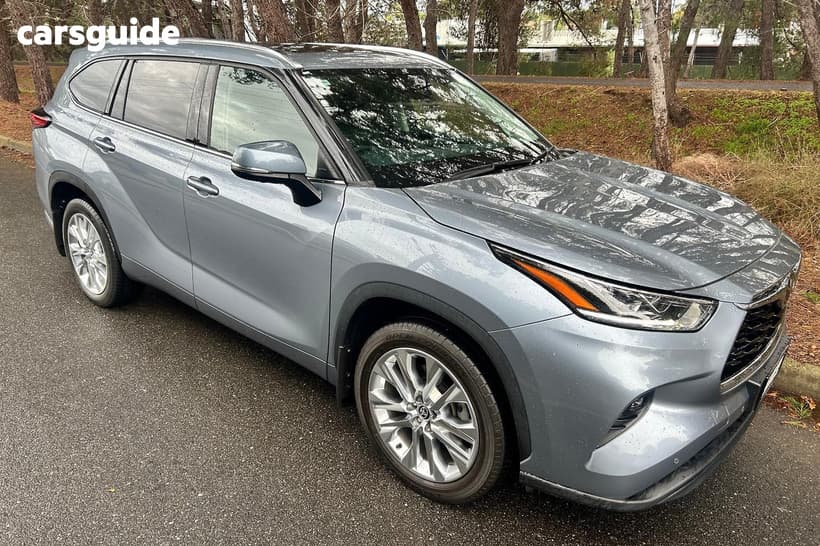 Blue 2022 Toyota Kluger Wagon Grande Awd