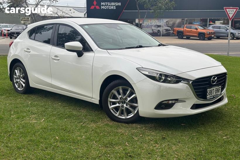 White 2016 Mazda 3 Hatchback Maxx