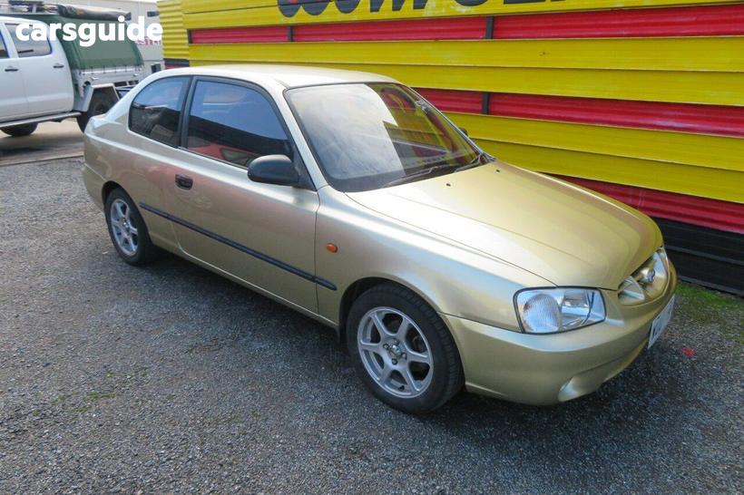 Silver 2001 Hyundai Accent Hatch