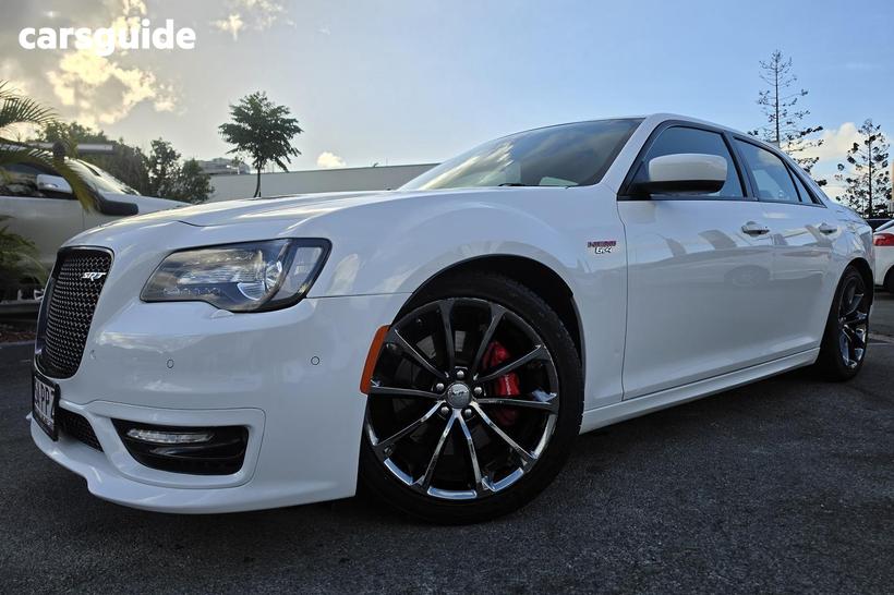 White 2017 Chrysler 300 Sedan Srt Hyperblack