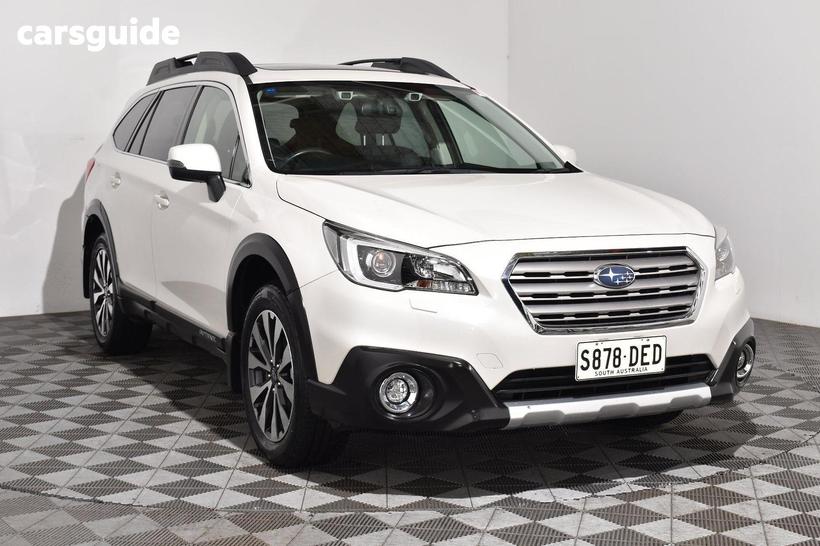 White 2017 Subaru Outback Wagon 2.5I Premium