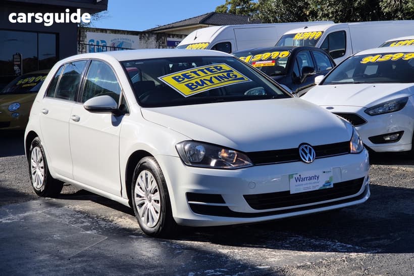 White 2016 Volkswagen Golf Hatchback 92 Tsi