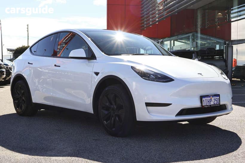 White 2024 Tesla Model Y Wagon Rear-Wheel Drive