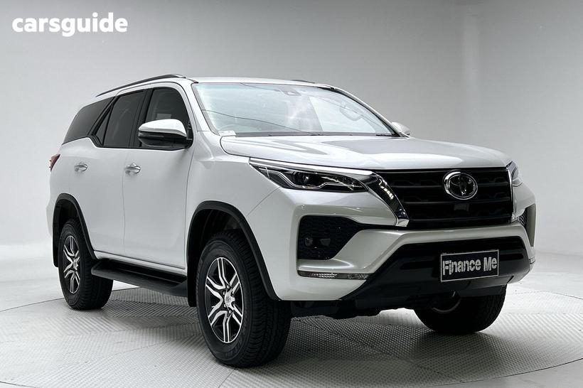 White 2025 Toyota Fortuner Wagon Gxl