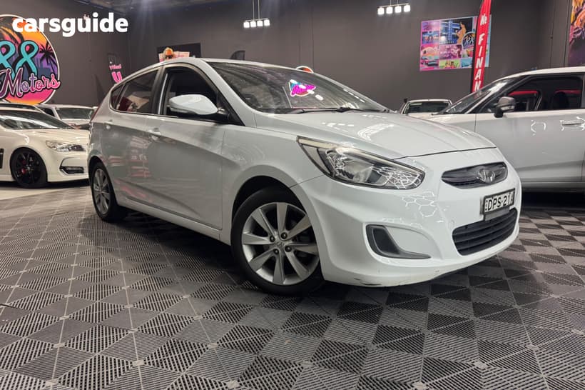 White 2017 Hyundai Accent Hatchback Sport