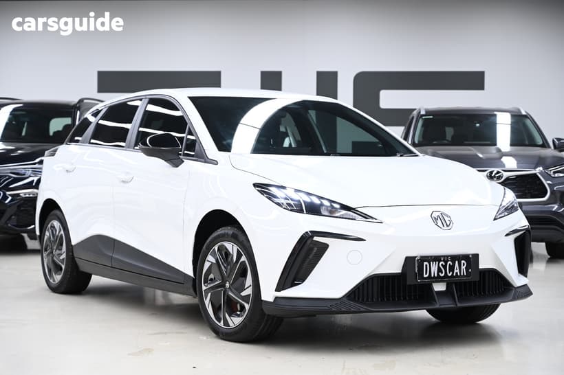 White 2024 MG MG4 Hatchback Excite 51