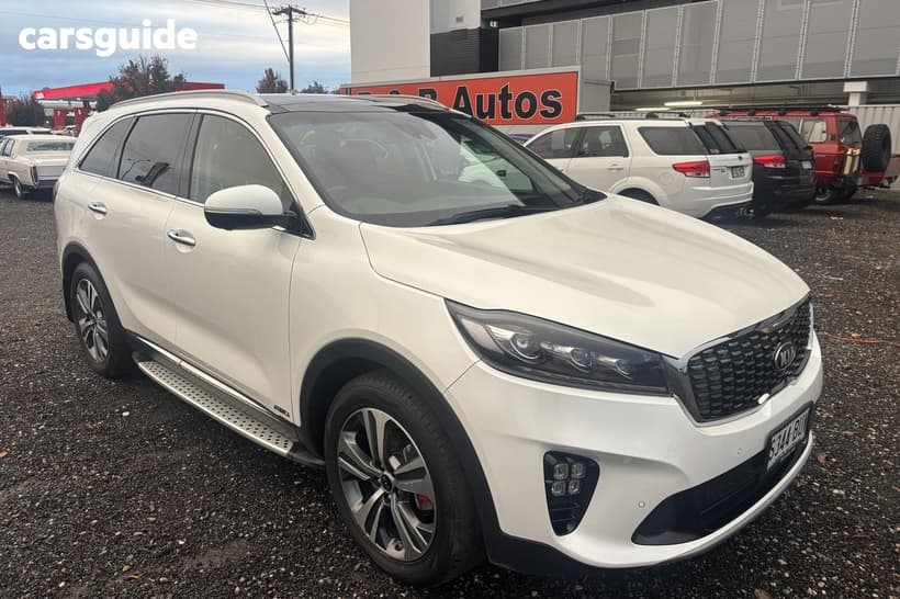 White 2017 Kia Sorento Wagon Gt-Line (4X4)