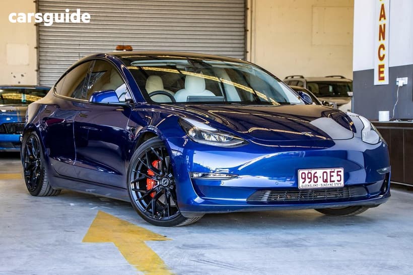 Blue 2021 Tesla Model 3 Sedan Performance