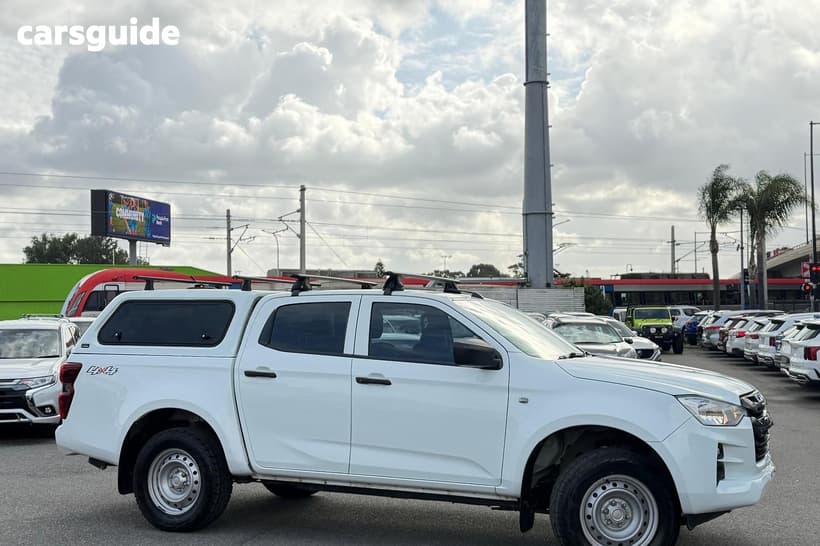 White 2022 Isuzu D-MAX Crew Cab Utility Sx (4X4)