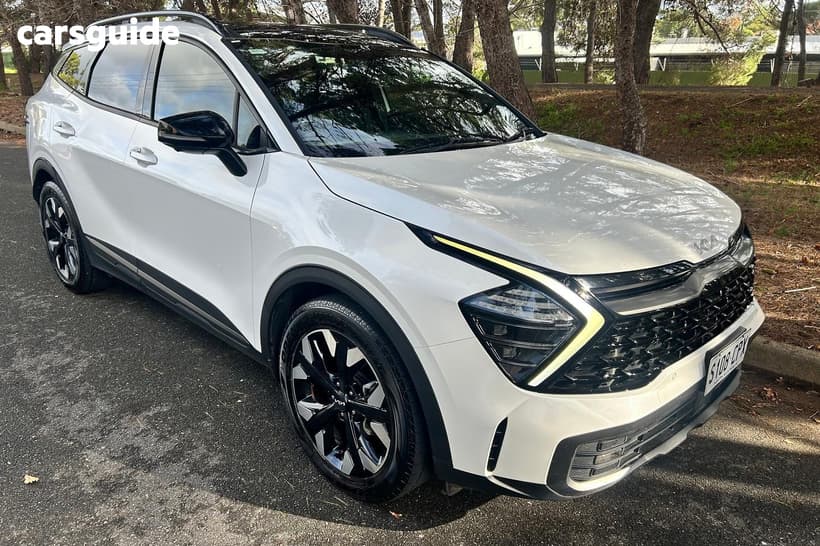 White 2022 Kia Sportage Wagon Gt-Line (Awd)