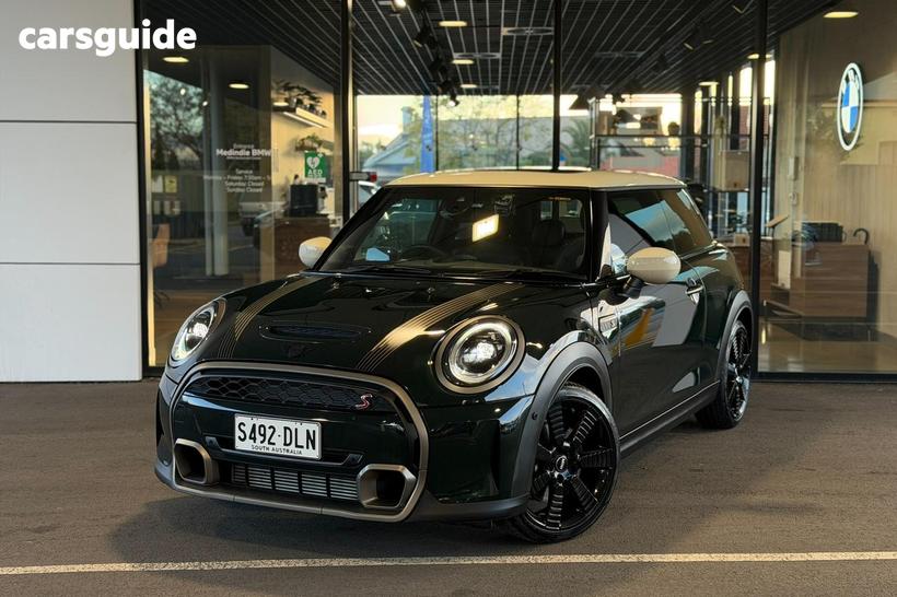 Green 2023 Mini Cooper Hatchback S Mini Yours 3D Hatch
