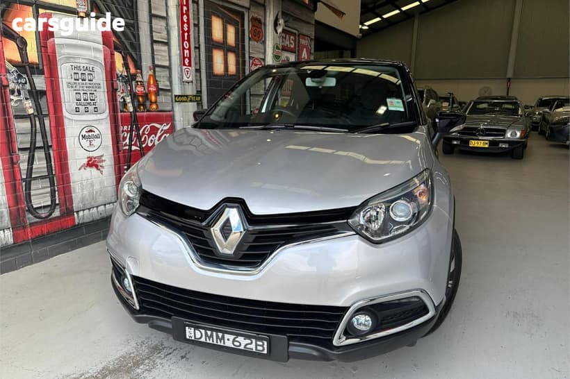 Grey 2017 Renault Captur Wagon Expression