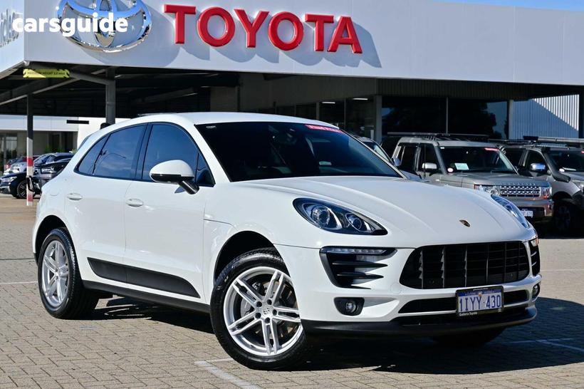 White 2018 Porsche Macan Wagon