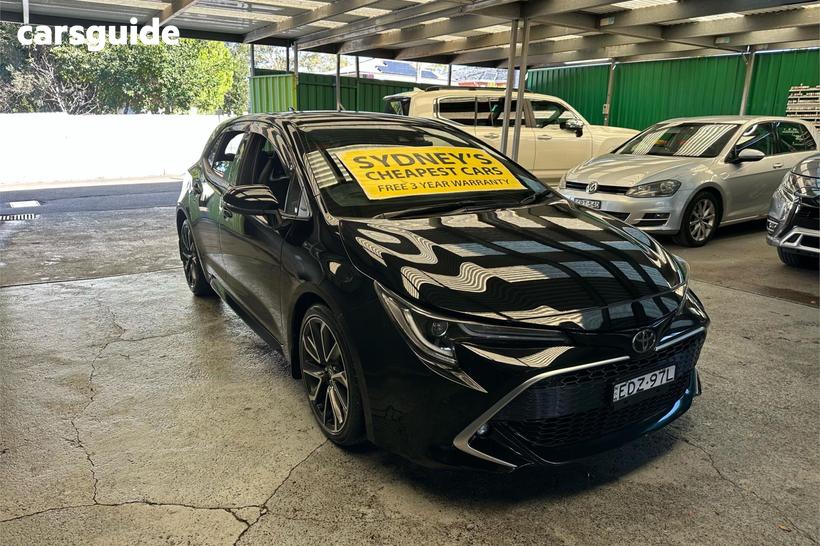 Black 2019 Toyota Corolla Hatchback Zr