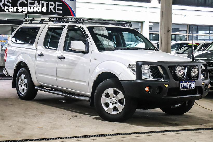 White 2015 Nissan Navara Dual Cab Pick-up Rx (4X4)