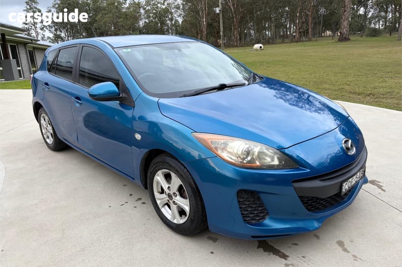 Blue 2013 Mazda 3 Hatchback Neo