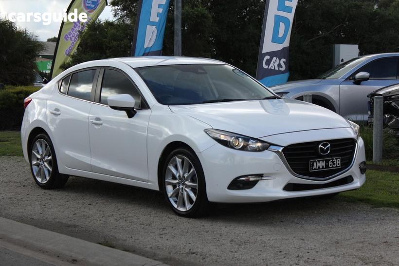 White 2016 Mazda 3 Sedan Sp25
