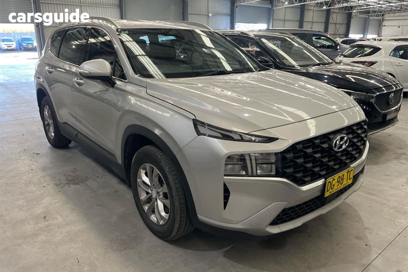 Silver 2022 Hyundai Santa FE Wagon Mpi (2Wd)