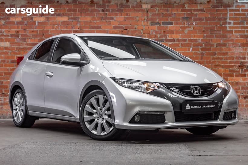 Silver 2013 Honda Civic Hatchback Vti-L