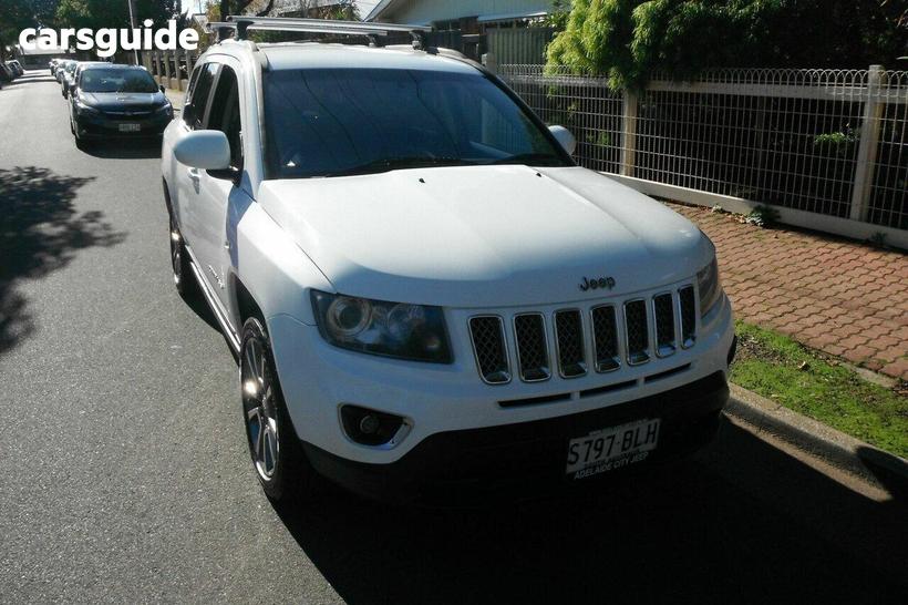 White 2014 Jeep Compass Wagon Limited (4X4)