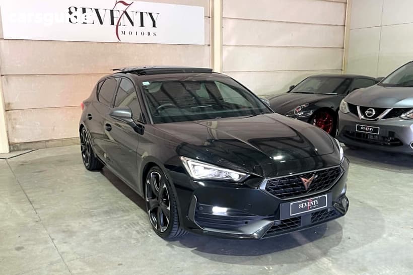 Black 2023 Cupra Leon Hatchback Vz