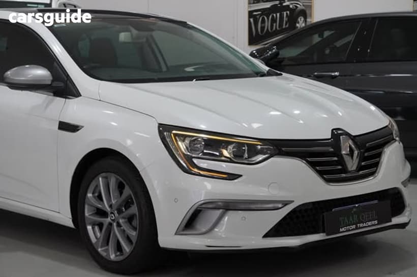 White 2016 Renault Megane Hatch GT-LINE