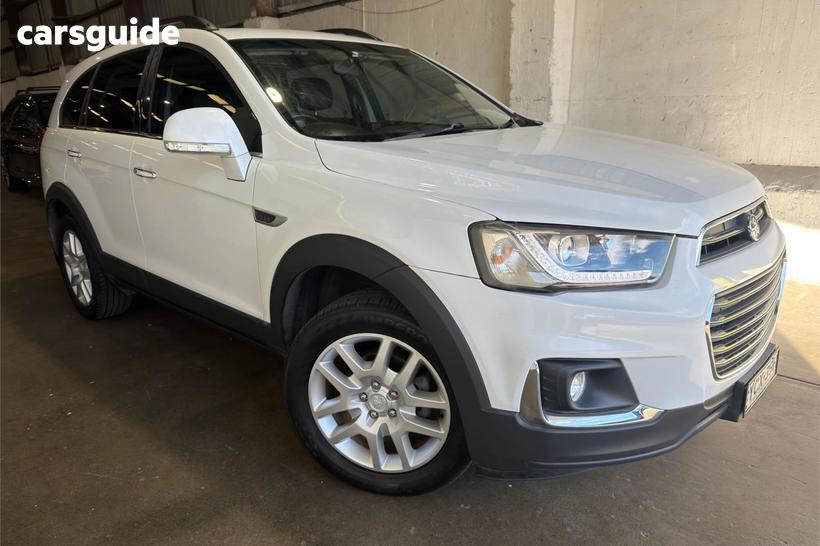 White 2017 Holden Captiva Wagon Active 7 Seater