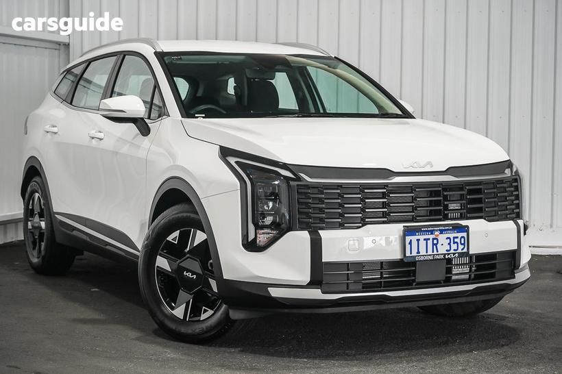 White 2025 Kia Sportage Wagon S (Awd)