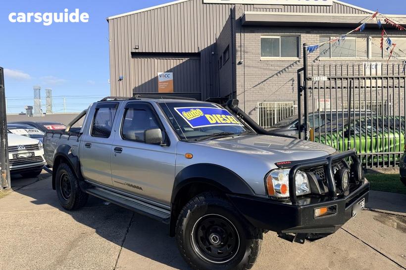 Silver 2004 Nissan Navara Dual Cab Pick-up Dx (4X4)
