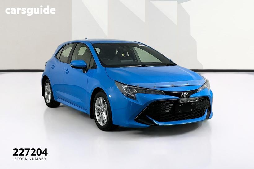 Blue 2018 Toyota Corolla Hatchback Ascent Sport
