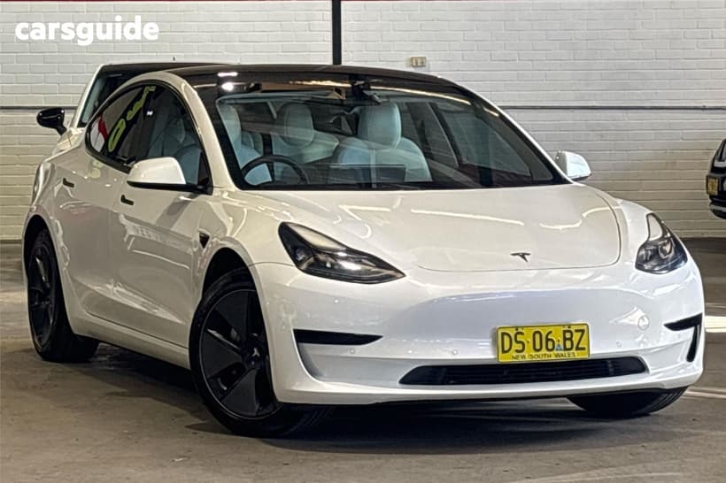 White 2022 Tesla Model 3 Sedan Rear-Wheel Drive