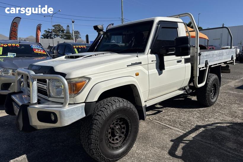 White 2017 Toyota Landcruiser Cab Chassis Gxl (4X4)