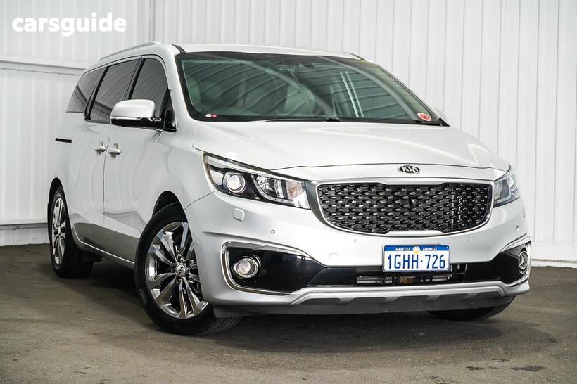 Silver 2016 Kia Carnival Wagon Platinum
