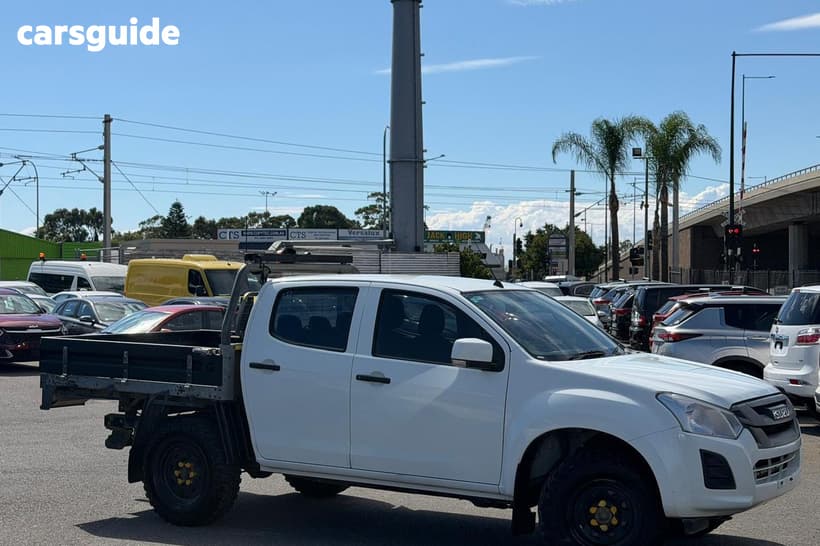 White 2020 Isuzu D-MAX Crew Cab Utility Sx (4X4)