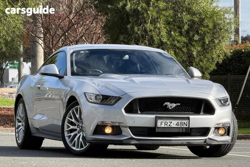 Silver 2016 Ford Mustang Coupe Fastback Gt 5.0 V8