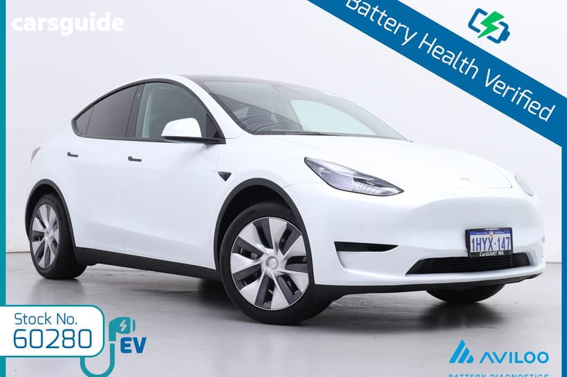 White 2023 Tesla Model Y Wagon Rear-Wheel Drive