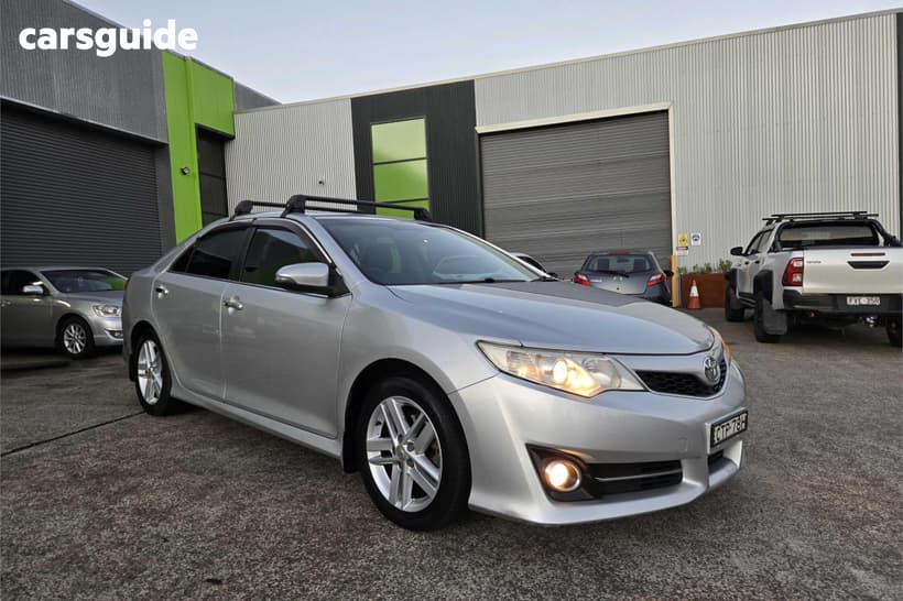 Silver 2014 Toyota Camry Sedan Atara Sl