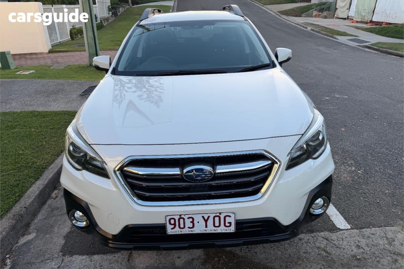 White 2018 Subaru Outback Wagon 2.0D
