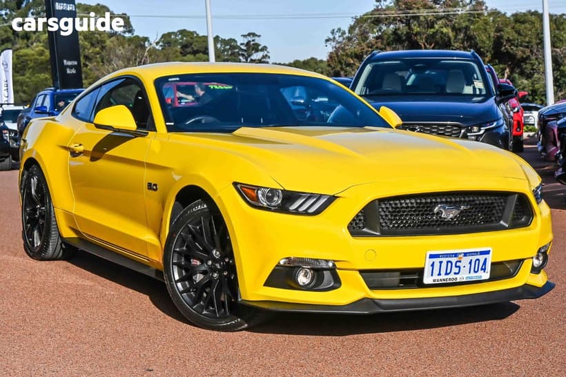 Yellow 2017 Ford Mustang Coupe Fastback Gt 5.0 V8