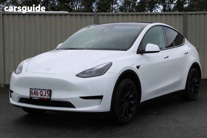 White 2023 Tesla Model Y Wagon Rear-Wheel Drive