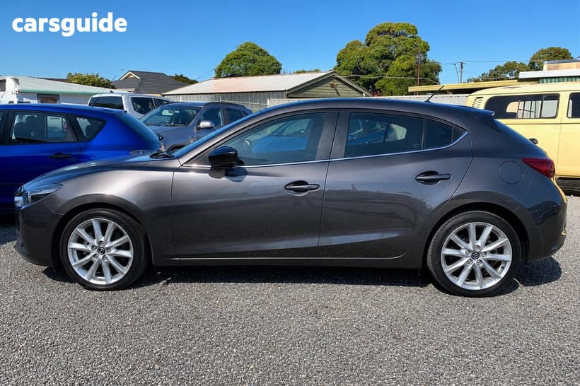 Grey 2016 Mazda 3 Hatchback Sp25