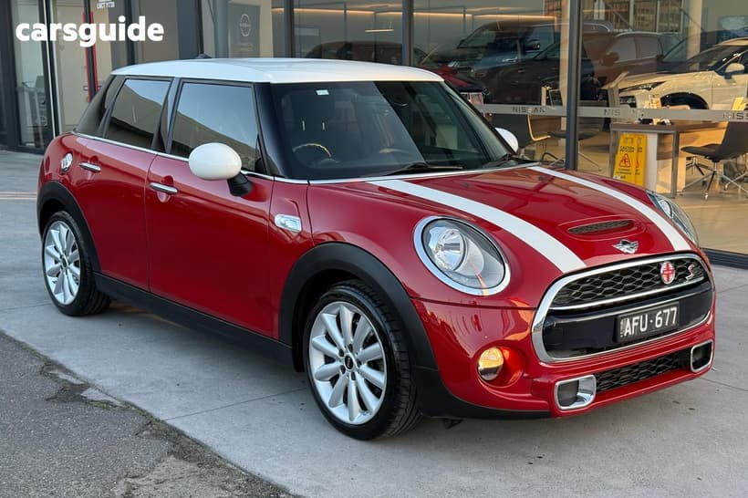 Red 2015 Mini Cooper Hatchback 5D Hatch