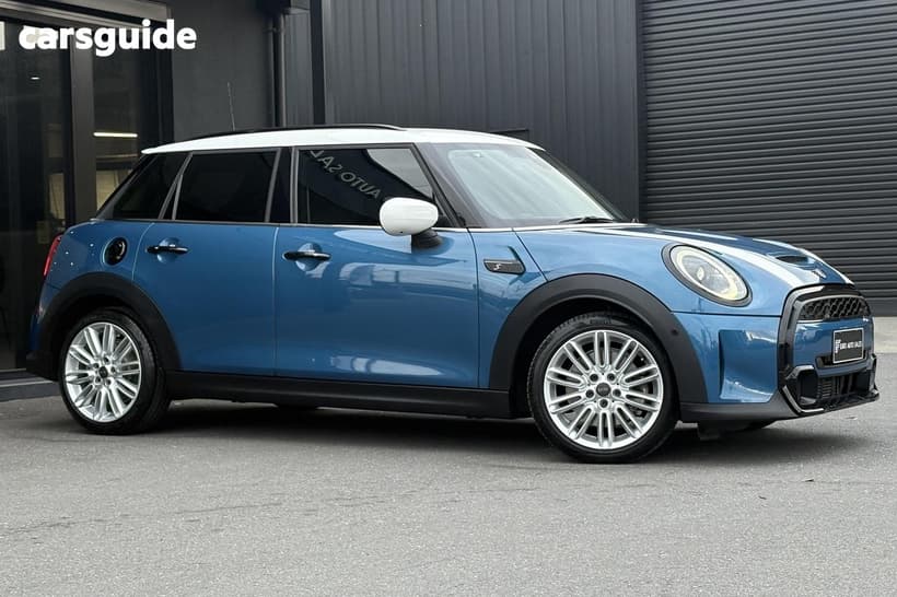Blue 2021 Mini Cooper Hatchback S Classic 5D Hatch