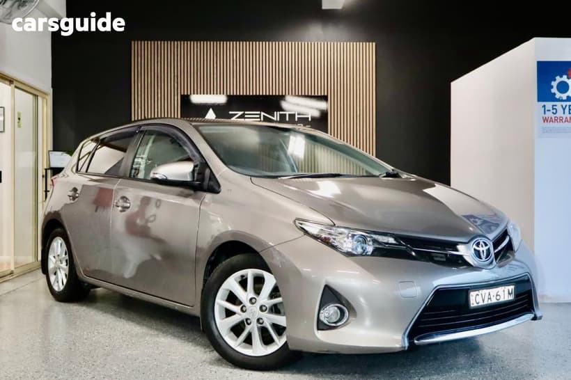 Bronze 2014 Toyota Corolla Hatchback Ascent Sport