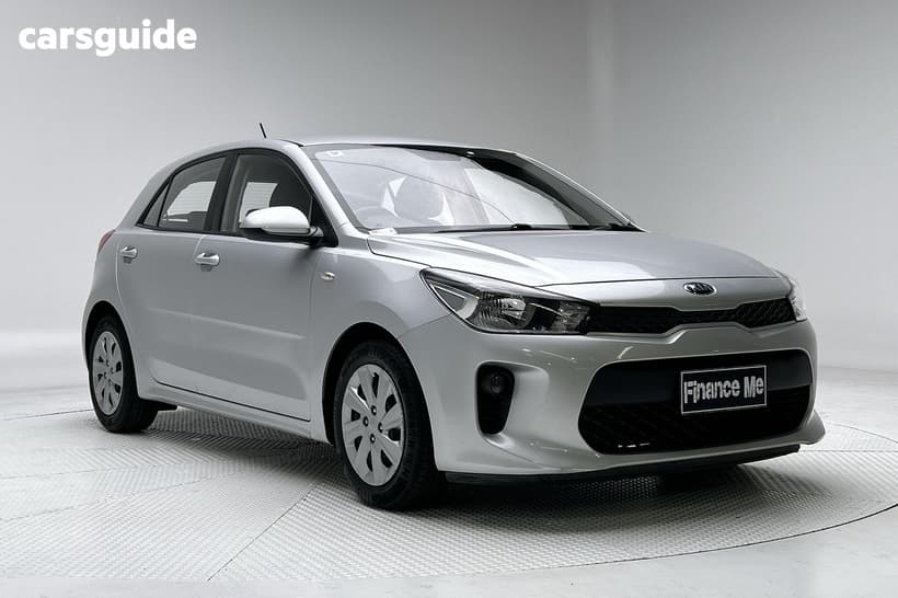 Silver 2017 Kia RIO Hatchback S