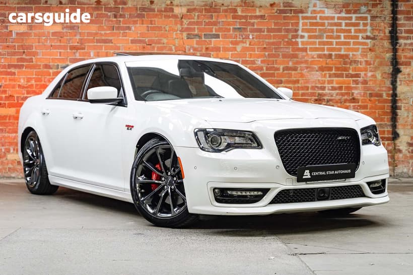 White 2020 Chrysler 300 Sedan Srt