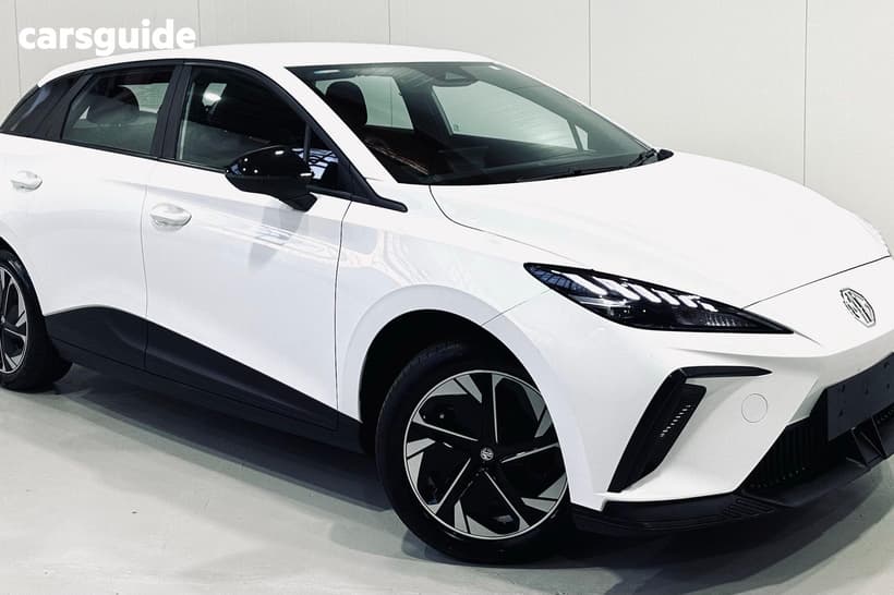 White 2024 MG MG4 Hatchback Excite 51