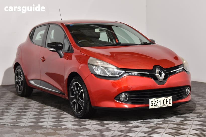 Red 2016 Renault Clio Hatchback Expression