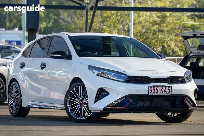 White 2024 Kia Cerato Hatchback Gt